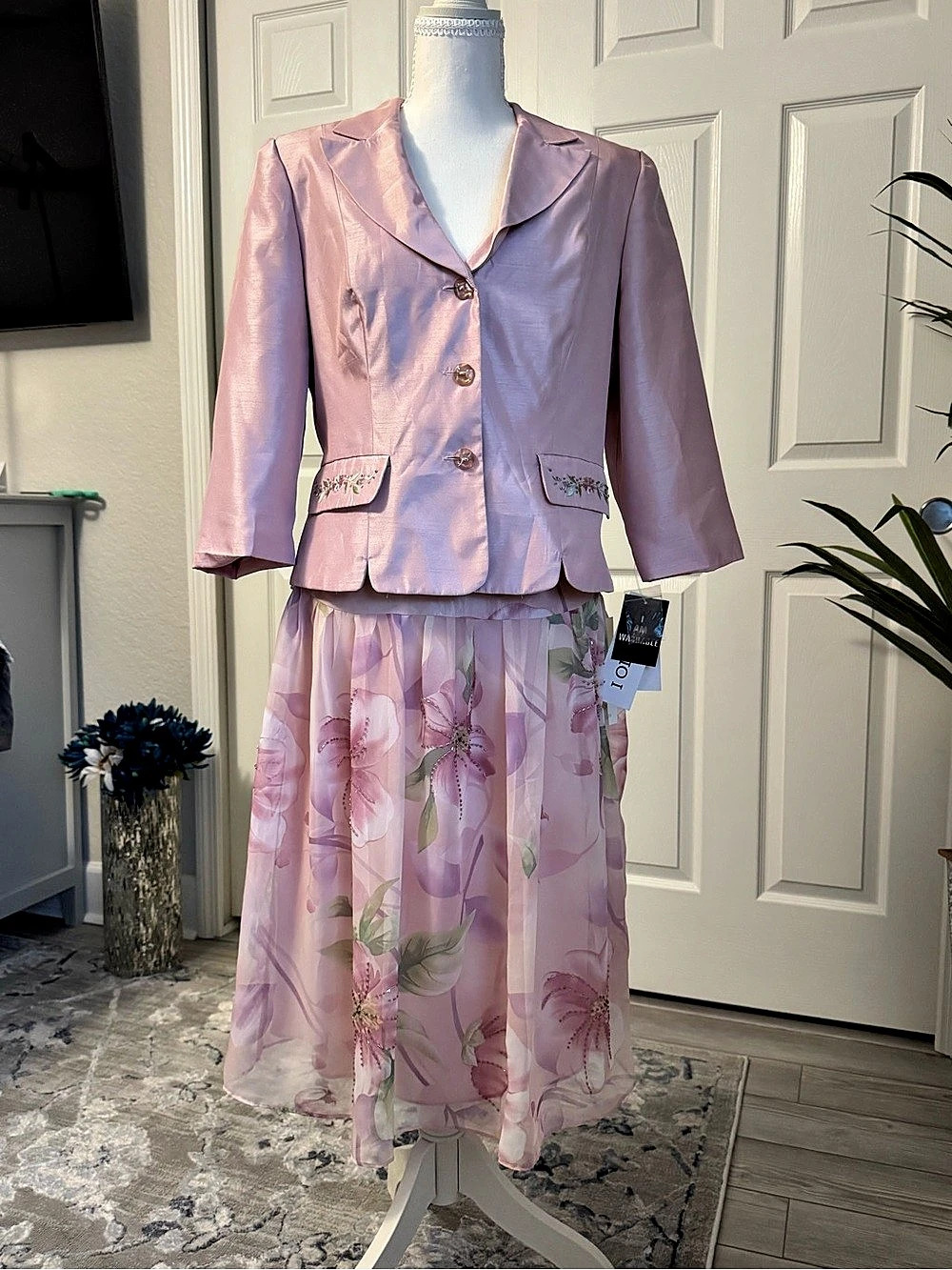 Studio 1,  2 Piece Set Floral Jacket Skirt Set Size 10 NWT